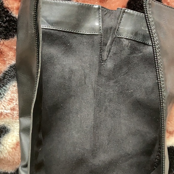 Black boots - Picture 3 of 4